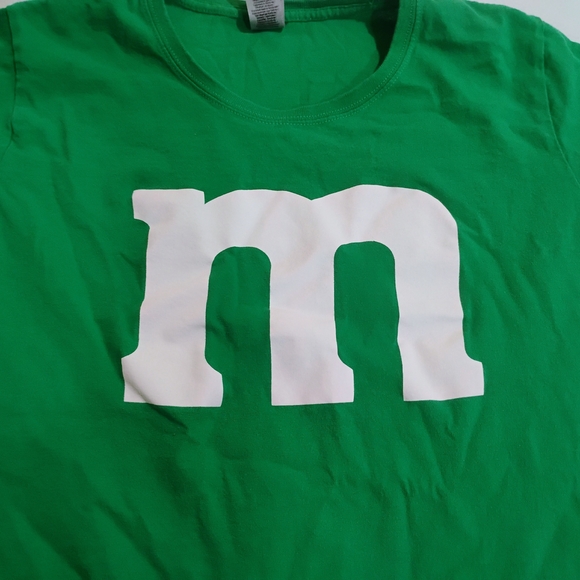Gildan Green Tee with White Letter M - Picture 2 of 7